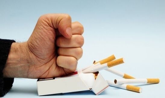dejar de fumar para prevenir el dolor en las articulaciones de los dedos