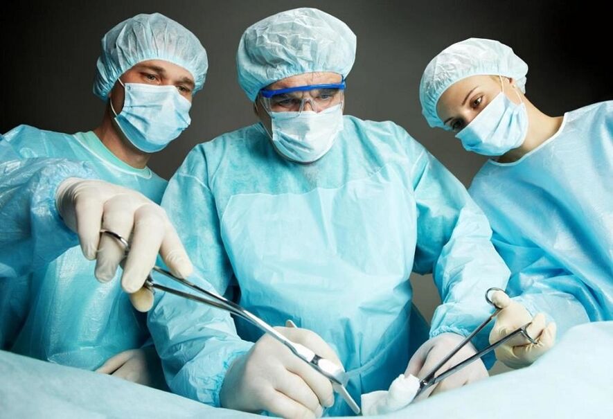 Intervención quirúrgica para la osteocondrosis torácica.